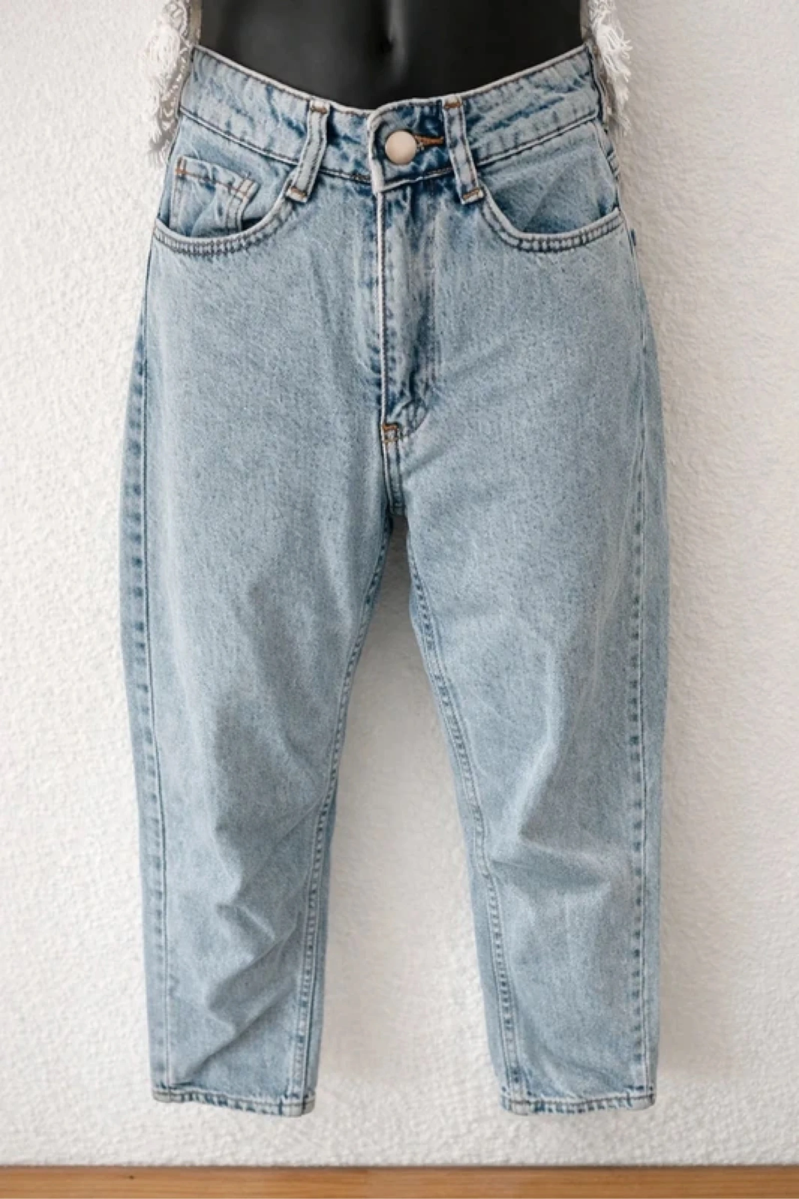Light high-waisted mom jeans – XXS – 100% cotton – photo 4
